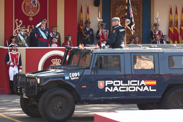 October 12 Parade for Hispanic Heritage Day King Felipe VI during the solemn ceremony honoring the national flag and the military parade for October 12, Hispanic Heritage Day, in the Plaza de Cánovas del Castillo, on October 12, 2026, in Madrid, Spain. The events begin with the raising of the flag and are followed by a tribute to those who gave their lives for the country. Subsequently, the military air and ground parades begin. Approximately 4,400 members of the Armed Forces, the security forces, and various civilian public institutions are participating this year in the parade presided over by the King and Queen. The aerial parade featured 50 fighter, training, and transport aircraft, as well as around 30 helicopters. On the ground, appr  Copyright: xEduardoxParrax 7840676