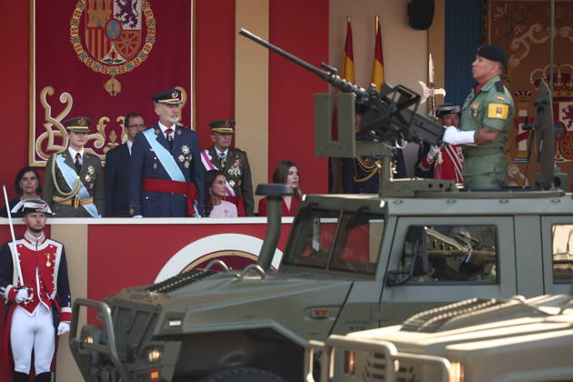 October 12 Parade for Hispanic Heritage Day King Felipe VI during the solemn ceremony honoring the national flag and the military parade for October 12, Hispanic Heritage Day, in the Plaza de Cánovas del Castillo, on October 12, 2026, in Madrid, Spain. The events begin with the raising of the flag and are followed by a tribute to those who gave their lives for the country. Subsequently, the military air and ground parades begin. Approximately 4,400 members of the Armed Forces, the security forces, and various civilian public institutions are participating this year in the parade presided over by the King and Queen. The aerial parade featured 50 fighter, training, and transport aircraft, as well as around 30 helicopters. On the ground, appr  Copyright: xEduardoxParrax 7840679