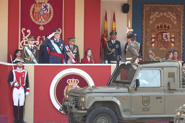 October 12 Parade for Hispanic Heritage Day King Felipe VI during the solemn ceremony honoring the national flag and the military parade for October 12, Hispanic Heritage Day, in the Plaza de Cánovas del Castillo, on October 12, 2026, in Madrid, Spain. The events begin with the raising of the flag and are followed by a tribute to those who gave their lives for the country. Subsequently, the military air and ground parades begin. Approximately 4,400 members of the Armed Forces, the security forces, and various civilian public institutions are participating this year in the parade presided over by the King and Queen. The aerial parade featured 50 fighter, training, and transport aircraft, as well as around 30 helicopters. On the ground, appr  Copyright: xEduardoxParrax 7840687