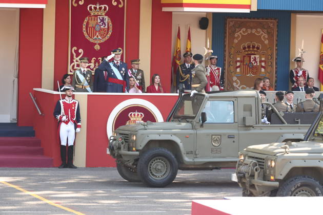 October 12 Parade for Hispanic Heritage Day King Felipe VI during the solemn ceremony honoring the national flag and the military parade for October 12, Hispanic Heritage Day, in the Plaza de Cánovas del Castillo, on October 12, 2026, in Madrid, Spain. The events begin with the raising of the flag and are followed by a tribute to those who gave their lives for the country. Subsequently, the military air and ground parades begin. Approximately 4,400 members of the Armed Forces, the security forces, and various civilian public institutions are participating this year in the parade presided over by the King and Queen. The aerial parade featured 50 fighter, training, and transport aircraft, as well as around 30 helicopters. On the ground, appr  Copyright: xEduardoxParrax 7840688