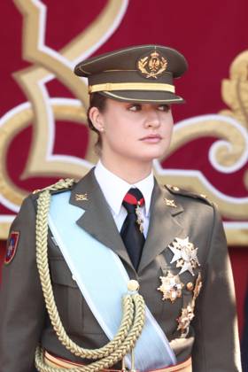 October 12 Parade for Hispanic Heritage Day Princess Leonor during the solemn ceremony honoring the national flag and the military parade for October 12, Hispanic Heritage Day, in Plaza de Cánovas del Castillo, on October 12, 2026, in Madrid, Spain. The events begin with the raising of the flag and are followed by a tribute to those who gave their lives for the country. Subsequently, the military air and ground parades begin. Approximately 4,400 members of the Armed Forces, the security forces, and various civilian public institutions are participating this year in the parade presided over by the King and Queen. The aerial parade featured 50 fighter, training, and transport aircraft, as well as around 30 helicopters. On the ground, some 14  Copyright: xEduardoxParrax 7840749