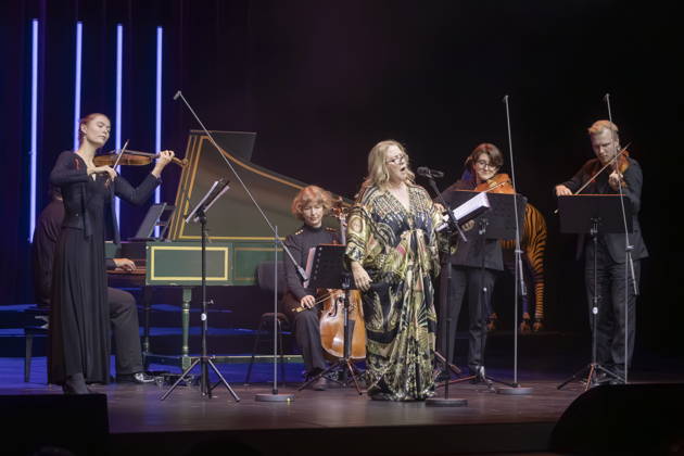Performance by Kathy Kelly Camerata Musikus with Milko Kersten during the 18th HOPE Gala at the Schauspielhaus Dresden. The HOPE Gala Dresden is a benefit event that supports the HOPE Cape Town children’s project in South Africa in its commitment to the health, development, and education of children and young adults in the townships around Cape Town.
