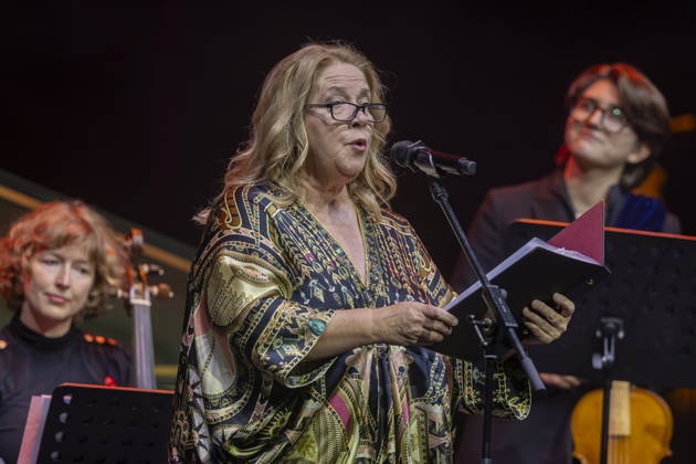 Performance by Kathy Kelly and Camerata Musikus with Milko Kersten during the 18th HOPE Gala at the Schauspielhaus Dresden