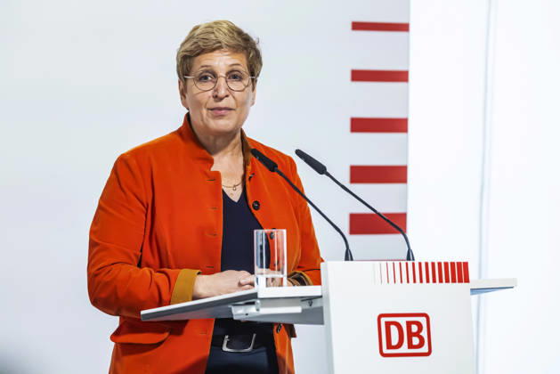 Construction Begins on the Pfaffensteig Tunnel in Stuttgart Nicole Razavi, Minister of Transportation for the State of Baden-Württemberg The 11-kilometer-long rail tunnel is part of the Stuttgart 21 project and, starting in 2033, will connect the