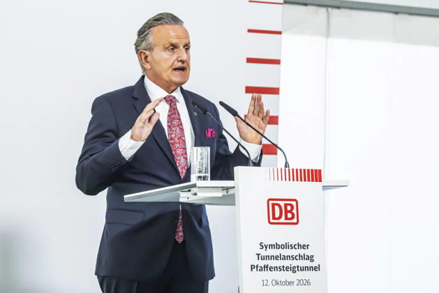 Construction Begins on the Pfaffensteig Tunnel in Stuttgart Dr. Frank Nopper, Mayor of the State Capital of Stuttgart The 11-kilometer-long rail tunnel is part of the Stuttgart 21 project and, starting in 2033, will connect the Gäubahn line toward Zuric