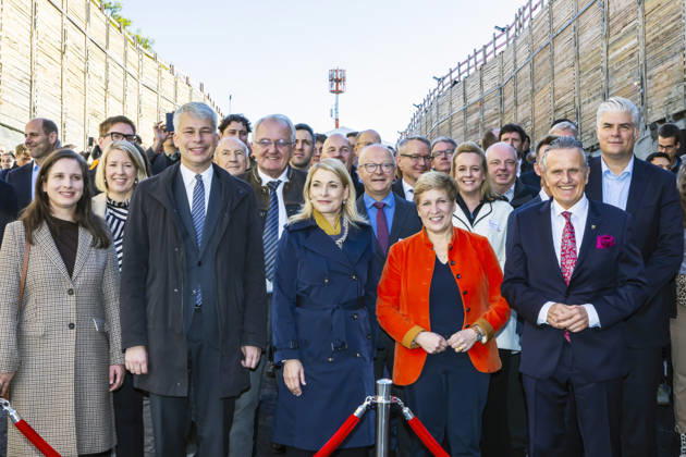 Construction Begins on the Pfaffensteig Tunnel in Stuttgart The 11-kilometer-long rail tunnel is part of the Stuttgart 21 project and, starting in 2033, will connect the Gäubahn line toward Zurich with the airport and, thus, with the new central station. Construction costs are currently estimated at 2.5 billion euros. Th