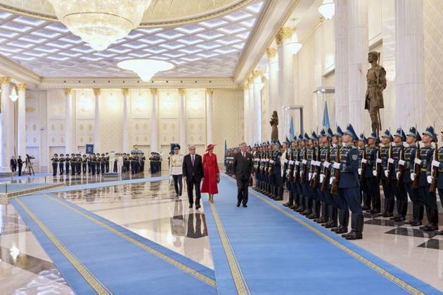 Belgian Royal Couple s State Visit to Central Asia - Day 2 - Kazakhstan King Philippe of Belgium and Queen Mathilde attend an official welcome ceremony at the presidential palace in Astana, Kazakhstan on October 12, 2026, during the first day of their official visit, greeted by President Kassym-Jomart Tokayev. Photo by Olivier Polet ABACAPRESS.COM Astana Kazakhstan Copyright: xPoletxOlivier ABACAx