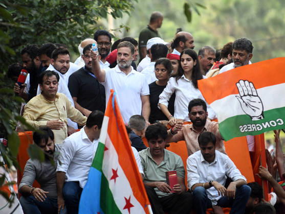 INDIA bloc leaders call for a march towards the Supreme Court New Delhi, Oct 12 (ANI): Lok Sabha LoP Rahul Gandhi with RJD leader Tejashwi Yadav, Karnataka Chief Minister DK Shivakumar and others during the INDIA bloc s protest march towards the Supreme Court against Chief Election Commissioner Gyanesh Kumar, in New Delhi on Monday. Himachal Pradesh Chief Minister Sukhvinder Singh Sukhu also present. New Delhi Delhi India Copyright: xANIx ANI_20261012379