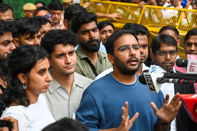 NEW DELHI, INDIA - OCTOBER 12: Cockroach Janta Party (CJP) leaders Sourav Das and Ashutosh Ranka reached Parliament Street Police Station to seek permission to hold a protest at Jantar Mantar on October 12, 2026 in New Delhi, India. (Photo by Vipin KUmar Hindustan Times) CJP Leaders Saurav Das, Ashutosh Ranka Reach Parliament Street Police Station To Seek Permission For Protest