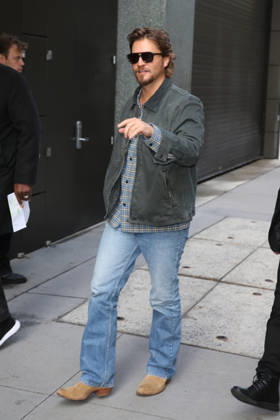 October 12, 2026, New York, New York, USA: LUKE GRIMES at ABC Studios in New York City for Ã¢â‚¬ËœLive With Kelly and MarkÃ¢ New York USA  - ZUMAh16_ 20261012_zaf_h16_074 Copyright: xDanxHerrickx