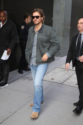 October 12, 2026, New York, New York, USA: LUKE GRIMES at ABC Studios in New York City for Ã¢â‚¬ËœLive With Kelly and MarkÃ¢ New York USA  - ZUMAh16_ 20261012_zaf_h16_077 Copyright: xDanxHerrickx