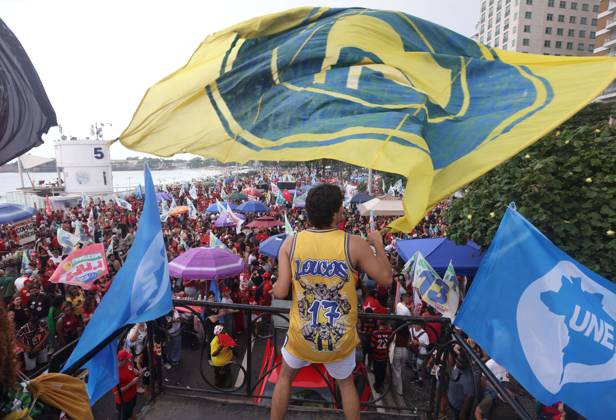 October 12, 2026, Rio De Janeiro, Rio De Janeiro, Brazil: Thousands of supporters gather in Copacabana, Rio de Janeiro, Brazil, on October 12, 2026, for a pro-democracy demonstration organized by the CENA Nacional movement, the National Union of Students (UNE) and Universibloco. Held on BrazilÃ¢â‚¬â ¢s Our Lady of Aparecida national holiday, the rally calls for the defense of constitutional rights and public policies supporting healthcare, education and social assistance. Carnival street bands, known as blocos, and percussion groups brought music and a festive atmosphere to the waterfront mobilization, blending political activism with RioÃ¢â‚¬â ¢s popular street culture. The demonstration takes place ahead of BrazilÃ¢â‚¬â ¢s October 25 pres - ZUMAk251 20261012_znp_k251_024 Copyright: xBobxKarpx