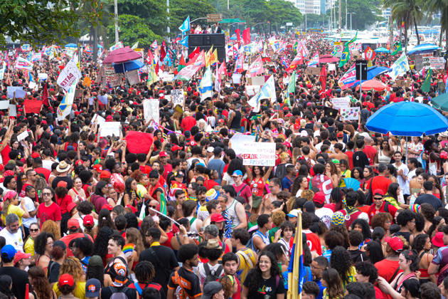 RIO DE JANEIRO, RJ - 12.10.2026: BRASIL PELA DEMOCRACIA RJ - Pro-Lula rally held this afternoon (12) during Brazil for democracy RJ held in Copacabana in Rio de Janeiro, RJ. x3030170x  CarlosxSanttos