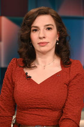 Journalist and author Marina Weisband appeared as a guest on the ARD talk show *Hart aber Fair* to discuss the topic Strong Extremes, Weak Center: Will It Stay This Way?