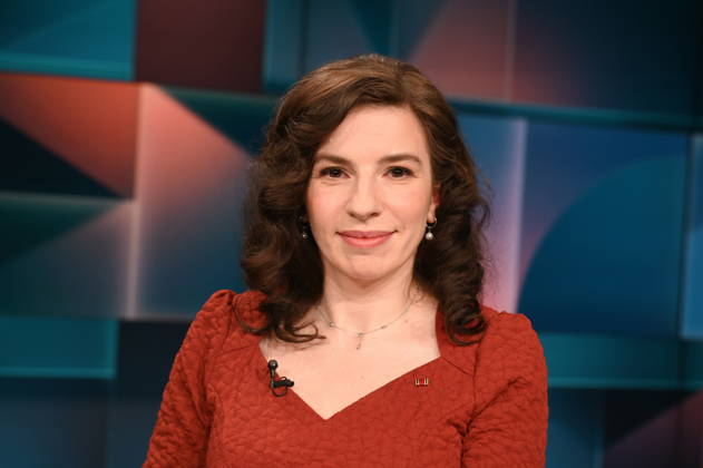 Journalist and author Marina Weisband appeared as a guest on the ARD talk show *Hart aber Fair* to discuss the topic Strong Extremes, Weak Center: Will It Stay This Way?