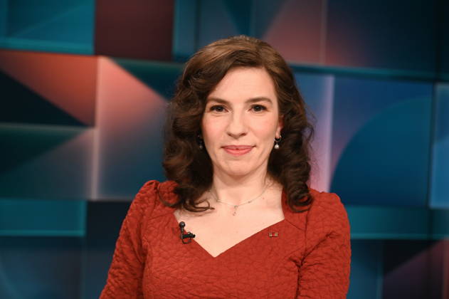 Journalist and author Marina Weisband appeared as a guest on the ARD talk show *Hart aber Fair* to discuss the topic Strong Extremes, Weak Center: Will It Stay This Way?