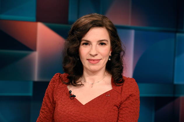 Journalist and author Marina Weisband appeared as a guest on the ARD talk show *Hart aber Fair* to discuss the topic Strong Extremes, Weak Center: Will It Stay This Way?