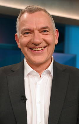 Politician Jan van Aken, DIE LINKE, Member of the Bundestag, party chair from 2024 to 2026, appeared as a guest on the ARD talk show *Hart aber Fair* to discuss the topic Strong Extremes, Weak Center: Will It Stay This Way?