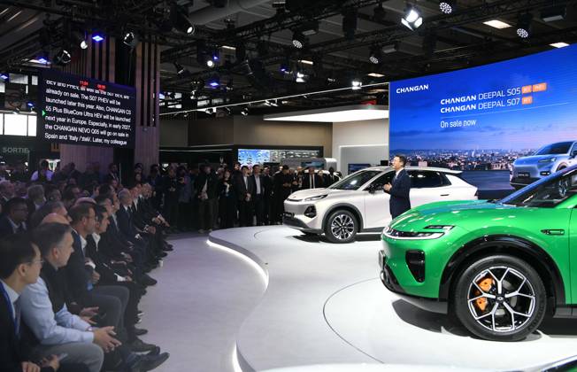 PARIS, FRANCE - OCTOBER 12: Changan Automobile holds a press conference to introduce multiple new energy vehicle brands during the 2026 Paris Motor Show on October 12, 2026 in Paris, France. The Paris Motor Show, one of the world s largest auto exhibitions, opened its doors to showcase the latest innovations from global automakers.  Copyright: xChinaxNewsxServicex 111673824600