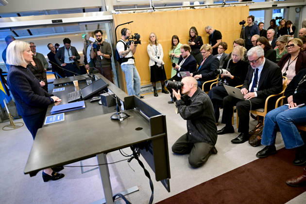 STOCKHOLM, SWEDEN 20261013 The media is on the scene as Social Democratic Party leader Magdalena Andersson holds a press conference following her meeting with the Speaker of the Riksdag regarding her exploratory mandate STOCKHOLM, SWEDEN x10030x  Copyright: xJonasxEkströmer TTx MAGDALENA ANDERSSON SONDERINGSUPPDRAG haoGbboj3dM