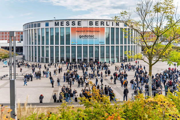 Berlin, October 13, 2026: Hundreds of trade visitors are waiting in the morning on the plaza in front of the South Entrance of M