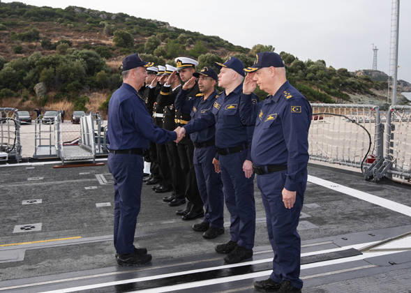 NUSRET-2026 Invitational Exercise continues in Turkiye s Izmir IZMIR, TURKIYE - OCTOBER 13: Turkish Naval Forces Commander Admiral Ercument Tatlioglu (L) is welcomed aboard TCG Salihreis, the flagship of the NUSRET-2026 Invitation Exercise, during Distinguished Visitors Day activities off the coast of Foca, Izmir, Turkiye, on October 13, 2026. The exercise, hosted by Turkiye, involves naval and air assets from NATO and Turkish Naval Forces, Air Force and Coast Guard Command, with observers from various countries, and is being held in the Gulf of Izmir and off the coast of Karadeniz Eregli. Mahmut Serdar Alakus Anadolu Izmir Turkey. Editorial use only. Please get in touch for any other usage. Copyright: x2026xAnadoluxMahmutxSerdarxAlakusx