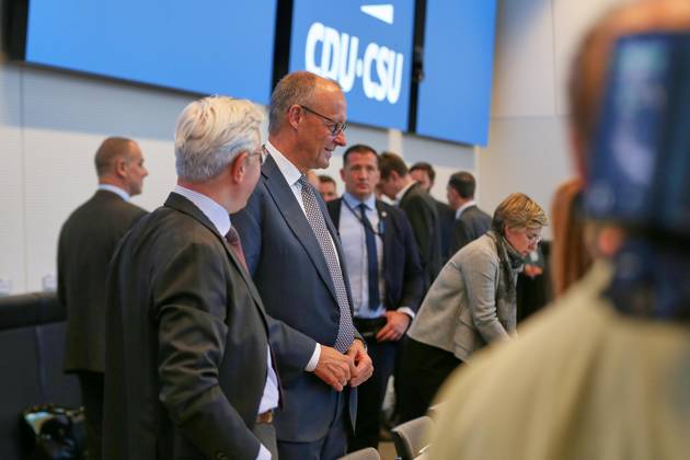 Berlin, Germany, October 13, 2026 German Bundestag CDU CSU parliamentary group meeting Federal Chancellor Friedrich Merz (CDU) at the parliamentary group meeting Copyright: xdtsxNachrichtenagenturx dts_138369