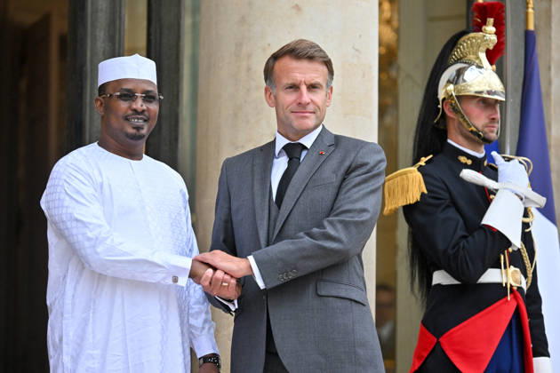 French President Emmanuel Macron welcomes Chadian President Mahamat Idriss Déby Itno to the Élysée Palace in Paris, France, on October 13, 2026. Christian Liewig Bestimage. French President Emmanuel Macron welcomes Chadian President Mahamat Idriss Déby Itno at the Élysée Presidential Palace in Paris on October 13, 2026. French President Emmanuel Macron hosts his Chadian counterpart, Mahamat Idriss Déby Itno, in Paris as the two rebuild ties nearly two years after N Djamena ordered French forces off its soil, officials said. Paris, France  Copyright: xChristianxLiewigx xBestimagexChristianxLiewigx xBestimagex