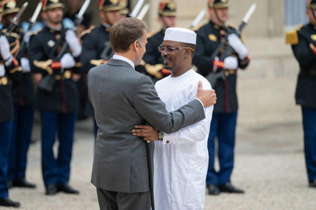 Emmanuel Macron Welcomes Chad President Mahamat Idriss Deby Itno - Paris French President Emmanuel Macron welcomes (Tchad) Chad s President Mahamat Idriss Deby Itno at the Elysee Presidential Palace in Paris on October 13, 2026. French President Emmanuel Macron hosts Chadian counterpart Mahamat Idriss Deby Itno in Paris as the two rebuild ties nearly two years after N Djamena ordered French forces off its soil, officials said. Photo by Alexis Jumeau ABACAPRESS.COM Paris France  Copyright: xJumeauxAlexis ABACAx