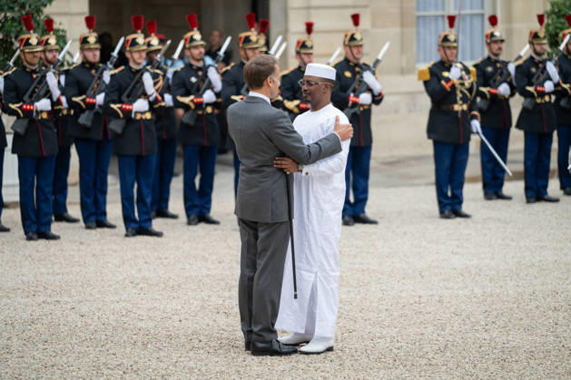Emmanuel Macron Welcomes Chad President Mahamat Idriss Deby Itno - Paris French President Emmanuel Macron welcomes (Tchad) Chad s President Mahamat Idriss Deby Itno at the Elysee Presidential Palace in Paris on October 13, 2026. French President Emmanuel Macron hosts Chadian counterpart Mahamat Idriss Deby Itno in Paris as the two rebuild ties nearly two years after N Djamena ordered French forces off its soil, officials said. Photo by Alexis Jumeau ABACAPRESS.COM Paris France  Copyright: xJumeauxAlexis ABACAx