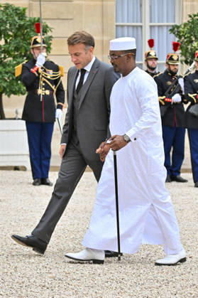French President Emmanuel Macron welcomes Chadian President Mahamat Idriss Déby Itno to the Élysée Palace in Paris, France, on October 13, 2026. Christian Liewig Bestimage. French President Emmanuel Macron welcomes Chadian President Mahamat Idriss Déby Itno at the Élysée Presidential Palace in Paris on October 13, 2026. French President Emmanuel Macron hosts his Chadian counterpart, Mahamat Idriss Déby Itno, in Paris as the two rebuild ties nearly two years after N Djamena ordered French forces off its soil, officials said. Paris, France  Copyright: xChristianxLiewigx xBestimagexChristianxLiewigx xBestimagex