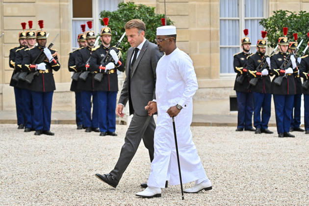 French President Emmanuel Macron welcomes Chadian President Mahamat Idriss Déby Itno to the Élysée Palace in Paris, France, on October 13, 2026. Christian Liewig Bestimage. French President Emmanuel Macron welcomes Chadian President Mahamat Idriss Déby Itno at the Élysée Presidential Palace in Paris on October 13, 2026. French President Emmanuel Macron hosts his Chadian counterpart, Mahamat Idriss Déby Itno, in Paris as the two rebuild ties nearly two years after N Djamena ordered French forces off its soil, officials said. Paris, France  Copyright: xChristianxLiewigx xBestimagexChristianxLiewigx xBestimagex