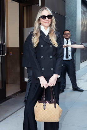 New York, NY- October 13: Este Haim seen at ABC Studios on October 13, 2026. Credit: AdMedia USA  - ZUMAa123 20261013_zaa_a123_001 Copyright: xCamaraxPorterx