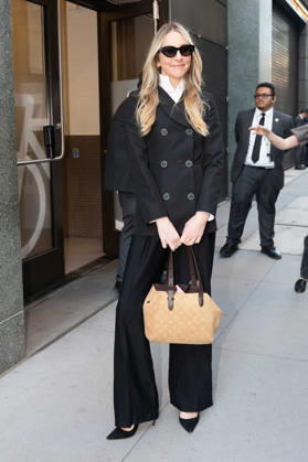 New York, NY- October 13: Este Haim seen at ABC Studios on October 13, 2026. Credit: AdMedia USA  - ZUMAa123 20261013_zaa_a123_004 Copyright: xCamaraxPorterx