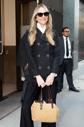New York, NY- October 13: Este Haim seen at ABC Studios on October 13, 2026. Credit: AdMedia USA  - ZUMAa123 20261013_zaa_a123_007 Copyright: xCamaraxPorterx