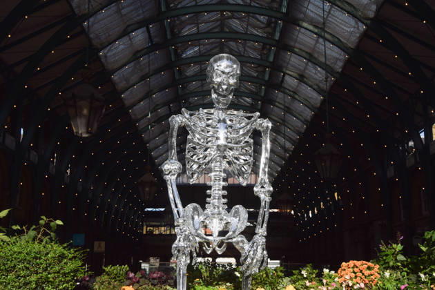 October 13, 2026, London, England, United Kingdom: The Halloween decorations have been unveiled at Covent Garden Market. London United Kingdom - ZUMAv130 20261013_zip_v130_024 Copyright: xVukxValcicx