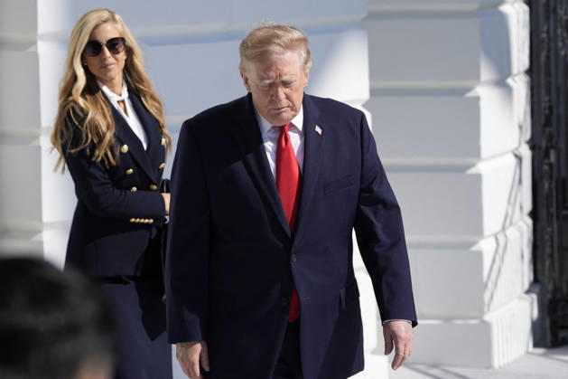 Donald Trump rdeparts to Alaska - Washington US President Donald Trump departs the White House in Washington en route Wasilla, Alaska on October 13, 2026. Photo by Yuri Gripas ABACAPRESS.COM Washington DC United States  Copyright: xGripasxYuri ABACAx