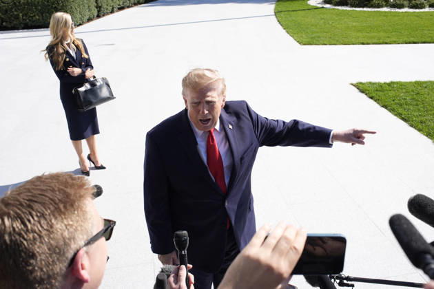 Donald Trump rdeparts to Alaska - Washington US President Donald Trump departs the White House in Washington en route Wasilla, Alaska on October 13, 2026. Photo by Yuri Gripas ABACAPRESS.COM Washington DC United States  Copyright: xGripasxYuri ABACAx