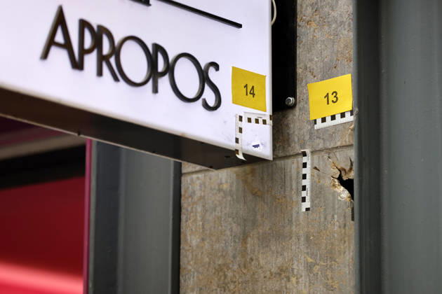 Overnight on Tuesday, shots were fired at stores on Mittelstraße in Cologne. Police conducted an on-site investigation and collected evidence. In recent months, there have been several incidents in which stores and restaurants were hit by bullets; and extortion could be a possible motive. Observers also recall th Copyright: xChristophxHardtx