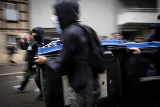 NEWS: Blocages de lycées en Alsace lors de la mobilisation étudiante. Strasbourg - France 13 10 2026 Des lycéens organisent de nouveaux blocages en Alsace le 13 octobre 2026, avant des rassemblements prévus à Strasbourg et à Mulhouse, en France. Cette mobilisation témoigne de la colère croissante des élèves face aux problèmes liés à l’éducation. Strasbourg  Copyright: xx