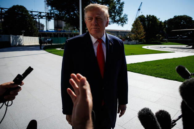 DC: President Trump Departs the White House President Donald Trump speaks to members of the media before departing from the South Lawn of the White House in Marine One on October 13, 2026 in Washington, D.C. Trump is heading to Wasilla, Alaska for a midterm campaign rally in support of Senator Dan Sullivan and Representative Nick Begich before heading to Las Vegas, Nevada where he will spend the night. (Photo by Samuel Corum Pool ABACAPRESS.COM) Washington DC United States  Copyright: xPool ABACAx