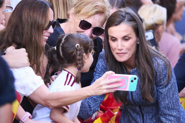 Spanish royals Visit to the Vicente Aleixandre nursery and primary school Queen Letizia of Spain visit to the Vicente Aleixandre nursery and primary school on October 13, 2026 in Ceuta, Spain King Felipe VI™s first visit to Ceuta as King, a city Spanish since the 17th century and claimed by Morocco, comes after this summer™s migration crisis. The previous royal visit, by Juan Carlos I and Queen Sofia in 2007, led Morocco to recall its ambassador. Photo by IMAGO MPG Ceuta Vicente Aleixandre nursery and primary school Ceuta Spain  Copyright: xMPGx
