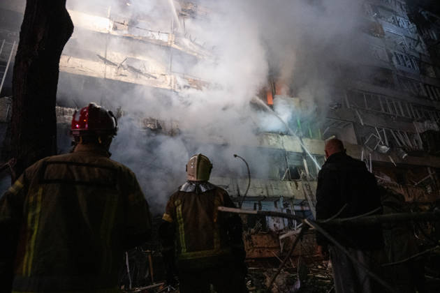 2 dead and 21 injured as Russian missile hits Kyiv residential building KYIV, UKRAINE - OCTOBER 14: Firefighters battle a blaze at a residential building struck by a Russian ballistic missile in Kyiv s Desnianskyi district on October 14, 2026. Kyiv Mayor Vitalii Klychko reported that 2 people were killed and 21 injured in the early-morning strike, while the Ukrainian Air Force stated that allies did not provide early launch intelligence. Danylo Antoniuk Anadolu Kyiv Ukraine. Editorial use only. Please get in touch for any other usage.  Copyright: x2026xAnadoluxDanyloxAntoniukx