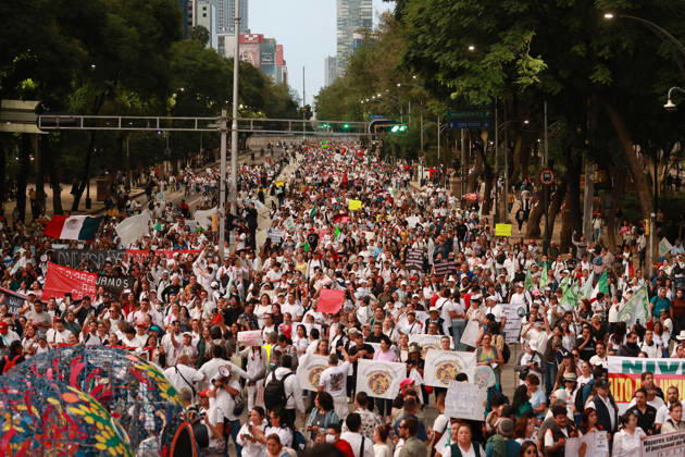 Thousands of healthcare workers hold national protest in Mexico City MEXICO CITY, MEXICO - OCTOBER 13: People take part in a national protest march demanding wage increases for healthcare workers and more medical supplies for Mexico s public health system, in Mexico City, Mexico on October 13, 2026. Thousands of members of the Mexican Social Security Institute (IMSS) marched to demand higher wages, improved working conditions, and action to address nationwide shortages of basic medicines and supplies across public hospitals. Daniel Cardenas Anadolu Mexico City Mexico. Editorial use only. Please get in touch for any other usage.  Copyright: x2026xAnadoluxDanielxCardenasx