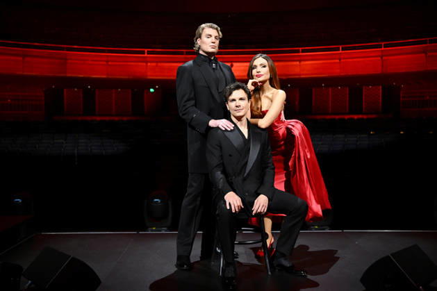MOULIN ROUGE PREVIEW, (L-R) Reuben Kaye, in the role of Harold Zidler, Nigel Huckle, in the role of Christian, and Erin Clare, in the role of Satine, pose for a photograph during the Moulin Rouge! The Musical cast reveal at the Sydney Lyric Theatre, Sydney Wednesday, October 14, 2026. ( NO ARCHIVING SYDNEY NEW SOUTH WALES Australia  Copyright: xBIANCAxDExMARCHIx 20261014121182248487