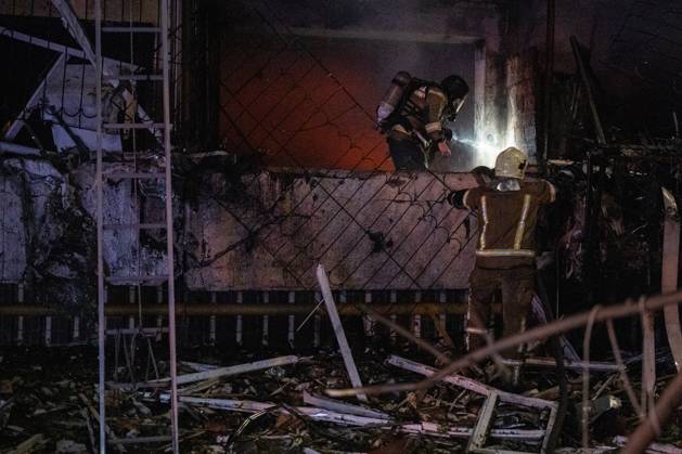 RECORD DATE NOT STATED Rescuers work at the scene of a Russian missile strike on a nine-story residential building in Kyiv’s Desnianskyi district, Ukraine, on October 14, 2026. Russia launched a massive ballistic missile attack on the capital. Three women were killed and 19 people were injured in the Desnianskyi district, including a seven-year-old girl. Apartments on the first through eighth floors of the building were also damaged (Photo by Danylo Antoniuk Ukrinform) Ballistic missile strikes next to nine-story residential building in Desnianskyi district of Kyiv  Copyright: xDanyloxAntoniukx