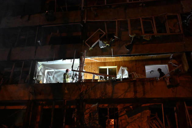 3 Dead and 19 Injured as Russian Missile Hits Residential Building - Kyiv Rescuers work at the site of a Russian missile strike on a nine-story residential building in Kyiv? Desnianskyi district, Ukraine, on October 14, 2026. Russia launched a massive ballistic missile attack on the capital. Three women were killed and 19 people were injured in the Desnianskyi district, including a seven-year-old girl. Apartments on the first through eighth floors of the building were also damaged Photo by Oleksandr Klymenko Ukrinform ABACAPRESS.COM Kyiv Ukraine  Copyright: xKlymenkoxOleksandr Ukrinform ABACAx