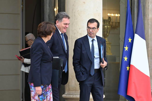 Weekly Cabinet Meeting at the Elysee Palace French Minister for Transports Philippe Tabarot and French Minister of Labour and Solidarities Jean-Pierre Farandou leaves after the weekly cabinet meeting (Conseil des ministres) at the Elysee Palace in Paris, France, on October 14, 2026. Photo by Tomas Stevens ABACAPRESS.COM Paris France  Copyright: xStevensxTomas ABACAx