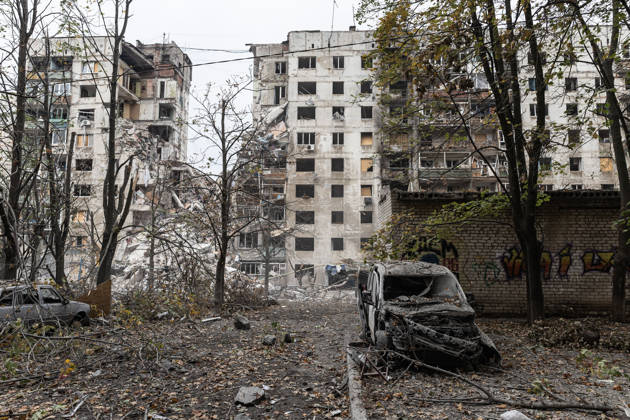 Russian air strike hits residential building in Kramatorsk KRAMATORSK, UKRAINE - OCTOBER 14: A view of the damaged buildings and a burned-out car following a Russian air strike on a residential building in Kramatorsk, Ukraine, on October 14, 2026. Diego Herrera Carcedo Anadolu Kramatorsk Ukraine. Editorial use only. Please get in touch for any other usage.  Copyright: x2026xAnadoluxDiegoxHerreraxCarcedox