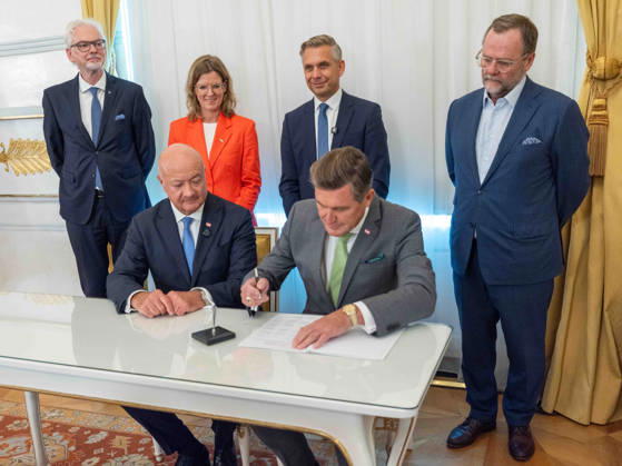 October 14, 2026: Press Conference on the Central Industrial Strategy—Federal Chancellor Christian Stocker (ÖVP), Federal Minister for Innovation, Mobility, and Infrastr